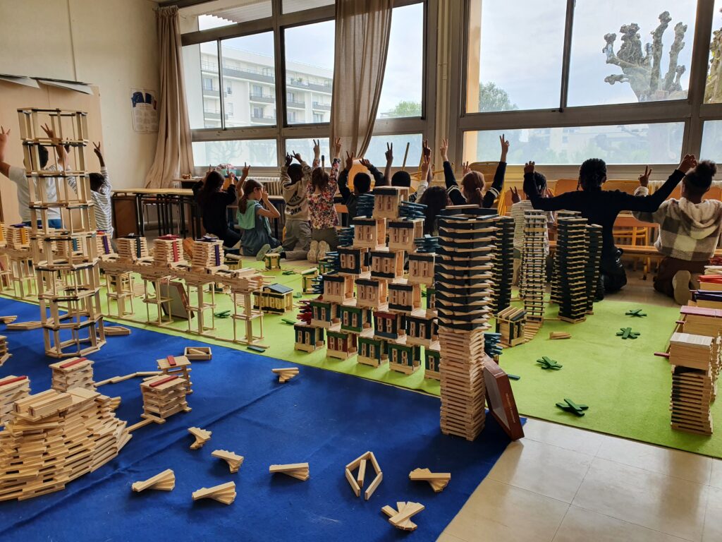 Kispac / école / animation / planchette de bois / maternelle/Planchette en bois